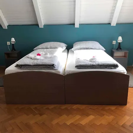 In 41942 * Balatonkeresztúr